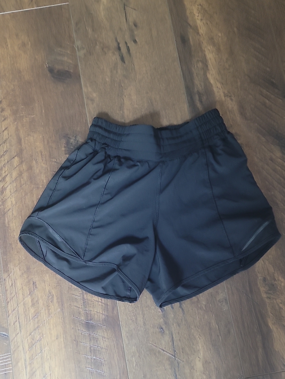 lululemon Hotty Hot High Rise Lined Short 4"